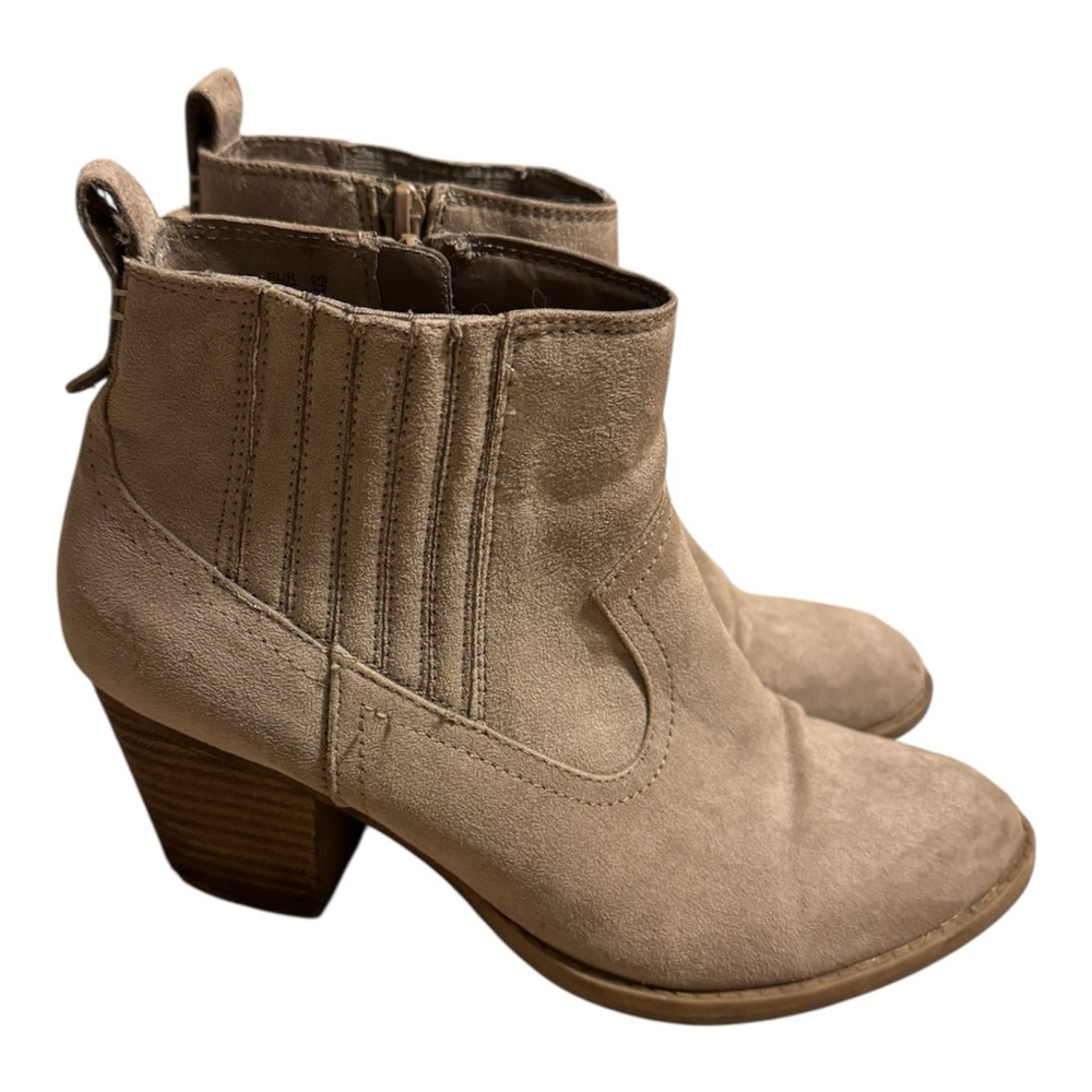 Carlos by Carlos Santana Taupe Ankle Booties Size 8